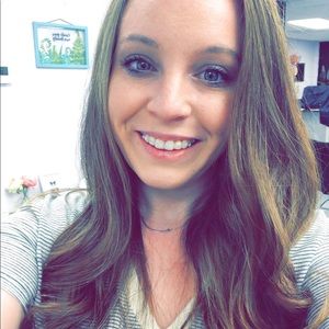 Meet your Posher, Lauren